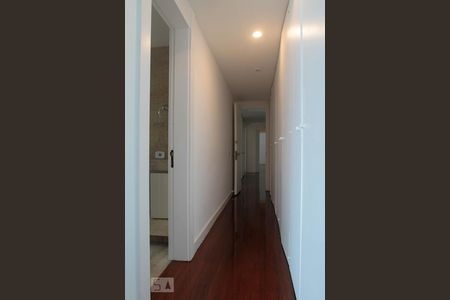 Apartamento à venda com 380m², 4 quartos e 4 vagas Apartamento à venda com 380m², 4 quartos e 4 vagasQuarto 1 - Suíte