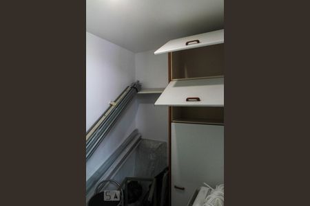 Apartamento à venda com 380m², 4 quartos e 4 vagas Apartamento à venda com 380m², 4 quartos e 4 vagasDispensa 2