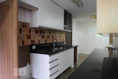 Apartamento à venda com 380m², 4 quartos e 4 vagas Apartamento à venda com 380m², 4 quartos e 4 vagasCozinha