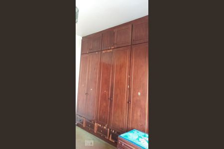 Casa à venda com 436m², 7 quartos e 5 vagas Casa à venda com 436m², 7 quartos e 5 vagasSuíte 3