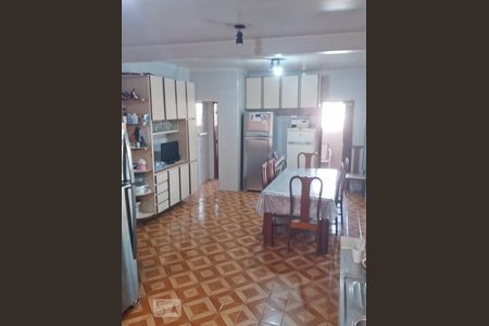 Casa à venda com 436m², 7 quartos e 5 vagas Casa à venda com 436m², 7 quartos e 5 vagasCozinha