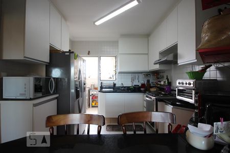 Apartamento à venda com 128m², 3 quartos e sem vagaCozinha