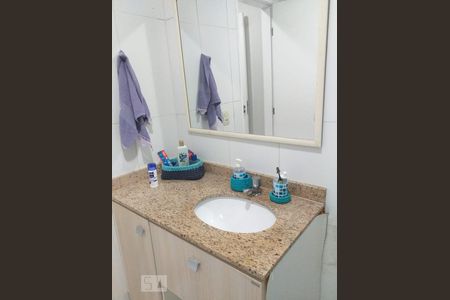 Casa de condomínio à venda com 160m², 4 quartos e 3 vagas