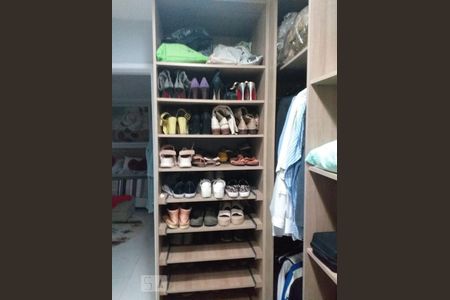 Casa de condomínio à venda com 160m², 4 quartos e 3 vagas