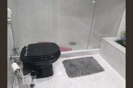 Casa de condomínio à venda com 160m², 4 quartos e 3 vagas