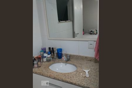 Casa de condomínio à venda com 160m², 4 quartos e 3 vagas