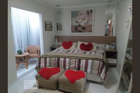 Casa de condomínio à venda com 160m², 4 quartos e 3 vagas