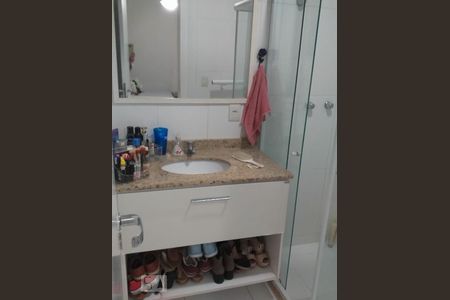 Casa de condomínio à venda com 160m², 4 quartos e 3 vagas
