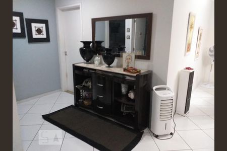 Casa de condomínio à venda com 160m², 4 quartos e 3 vagas