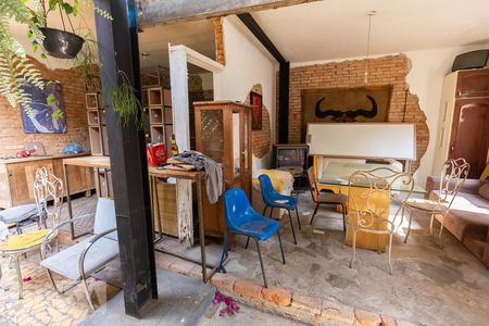 Casa à venda com 480m², 6 quartos e 6 vagas Casa à venda com 480m², 6 quartos e 6 vagasQuintal