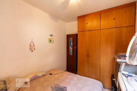 Casa à venda com 480m², 6 quartos e 6 vagas Casa à venda com 480m², 6 quartos e 6 vagasQuarto 01