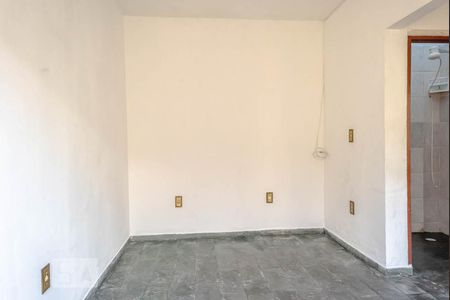 Sala de casa de condomínio para alugar com 1 quarto, 27m² em Parque Independência, São Paulo