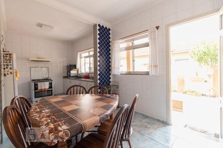 Casa à venda com 350m², 6 quartos e 8 vagas Casa à venda com 350m², 6 quartos e 8 vagasCozinha