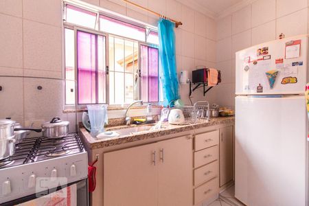 Casa à venda com 350m², 6 quartos e 8 vagas Casa à venda com 350m², 6 quartos e 8 vagasCozinha - Casa dos fundos