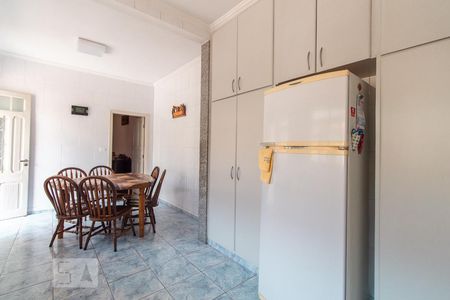 Casa à venda com 350m², 6 quartos e 8 vagas Casa à venda com 350m², 6 quartos e 8 vagasCozinha