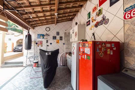 Casa à venda com 350m², 6 quartos e 8 vagas Casa à venda com 350m², 6 quartos e 8 vagasÁrea de serviço