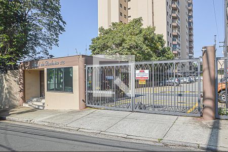 Apartamento à venda com 80m², 3 quartos e 2 vagas Apartamento à venda com 80m², 3 quartos e 2 vagasFachada e portaria