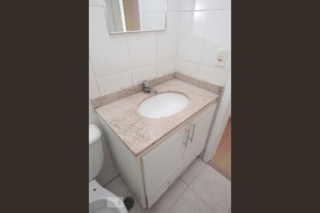 Banheiro de apartamento para alugar com 2 quartos, 52m² em Campos Elíseos, São Paulo
