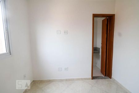 Suíte  1 de apartamento para alugar com 2 quartos, 44m² em Vila São Pedro, Santo André