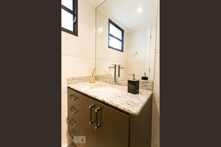 Apartamento à venda com 180m², 3 quartos e 4 vagasBanheiro da Suíte 1