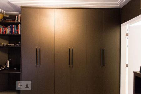 Apartamento à venda com 180m², 3 quartos e 4 vagasSuíte 2