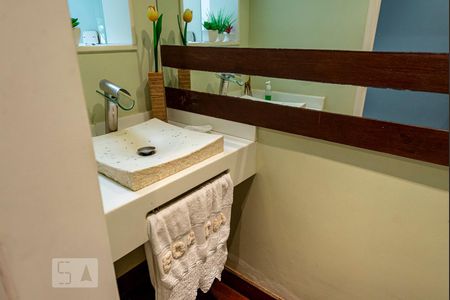 Apartamento à venda com 198m², 3 quartos e 3 vagasLavabo