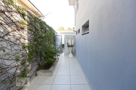 Casa à venda com 416m², 3 quartos e 2 vagasCorredor