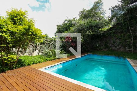 Casa à venda com 416m², 3 quartos e 2 vagas Casa à venda com 416m², 3 quartos e 2 vagasPiscina