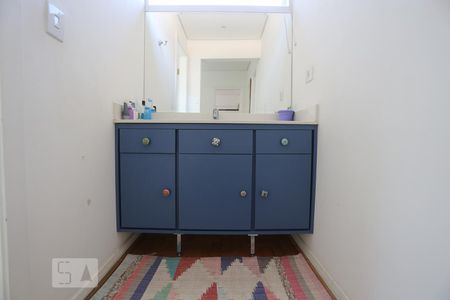 Casa à venda com 416m², 3 quartos e 2 vagasBanheiro Social