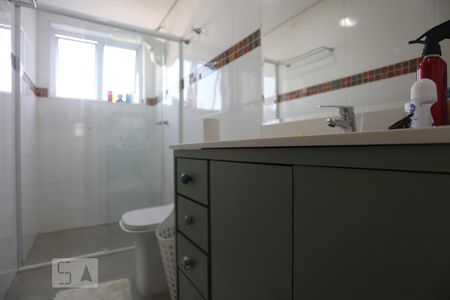 Casa à venda com 416m², 3 quartos e 2 vagasBanheiro da Suíte