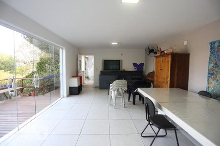 Casa à venda com 416m², 3 quartos e 2 vagasSalão de Festas