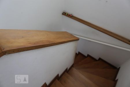 Casa à venda com 416m², 3 quartos e 2 vagasEscadas