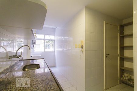 Apartamento à venda com 94m², 3 quartos e 1 vagaCozinha e Área de Serviço