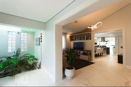 Casa à venda com 300m², 3 quartos e 5 vagas Casa à venda com 300m², 3 quartos e 5 vagasSala