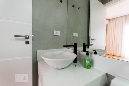 Casa à venda com 300m², 3 quartos e 5 vagas Casa à venda com 300m², 3 quartos e 5 vagasBanheiro da Suíte 2