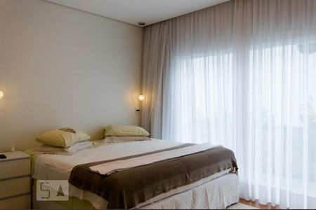 Casa à venda com 300m², 3 quartos e 5 vagas Casa à venda com 300m², 3 quartos e 5 vagasSuíte 3