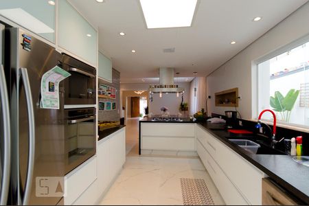 Casa à venda com 300m², 3 quartos e 5 vagas Casa à venda com 300m², 3 quartos e 5 vagasCozinha