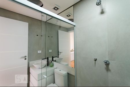 Casa à venda com 300m², 3 quartos e 5 vagas Casa à venda com 300m², 3 quartos e 5 vagasBanheiro da Suíte 2