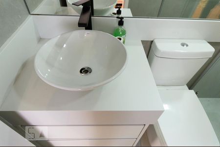 Casa à venda com 300m², 3 quartos e 5 vagas Casa à venda com 300m², 3 quartos e 5 vagasBanheiro da Suíte 2