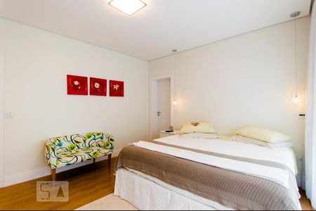 Casa à venda com 300m², 3 quartos e 5 vagas Casa à venda com 300m², 3 quartos e 5 vagasSuíte 3