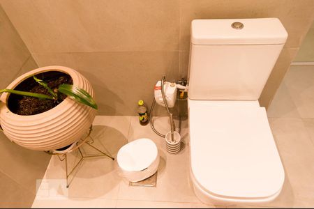 Casa à venda com 300m², 3 quartos e 5 vagas Casa à venda com 300m², 3 quartos e 5 vagasBanheiro da Suíte 3