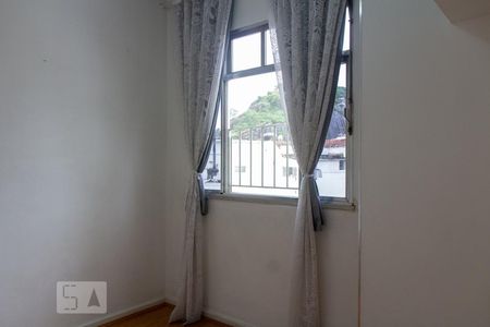 Apartamento à venda com 190m², 3 quartos e 1 vaga Apartamento à venda com 190m², 3 quartos e 1 vagaQuarto de Serviço