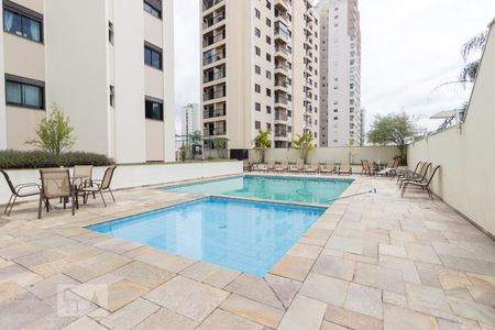 Apartamento para alugar com 130m², 3 quartos e 2 vagas Apartamento para alugar com 130m², 3 quartos e 2 vagasÁrea comum - Piscina