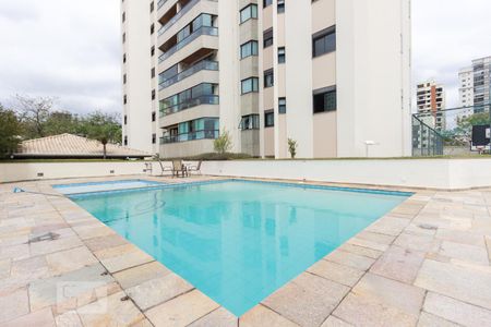 Apartamento para alugar com 130m², 3 quartos e 2 vagas Apartamento para alugar com 130m², 3 quartos e 2 vagasÁrea comum - Piscina