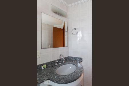 Apartamento para alugar com 130m², 3 quartos e 2 vagas Apartamento para alugar com 130m², 3 quartos e 2 vagasBanheiro