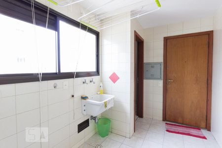 Apartamento para alugar com 130m², 3 quartos e 2 vagas Apartamento para alugar com 130m², 3 quartos e 2 vagasÁrea de Serviço