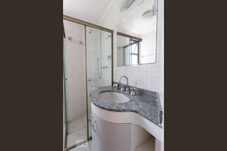 Apartamento para alugar com 130m², 3 quartos e 2 vagas Apartamento para alugar com 130m², 3 quartos e 2 vagasBanheiro