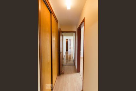 Apartamento para alugar com 130m², 3 quartos e 2 vagas Apartamento para alugar com 130m², 3 quartos e 2 vagasCorredor