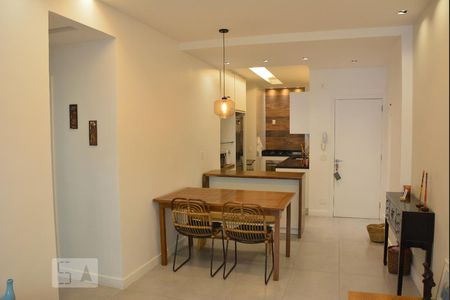 Sala de apartamento para alugar com 2 quartos, 69m² em Flamengo, Rio de Janeiro