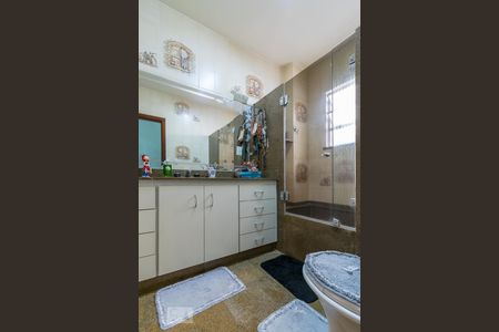 Apartamento à venda com 170m², 3 quartos e 3 vagas Apartamento à venda com 170m², 3 quartos e 3 vagasBanheiro da Suíte 1